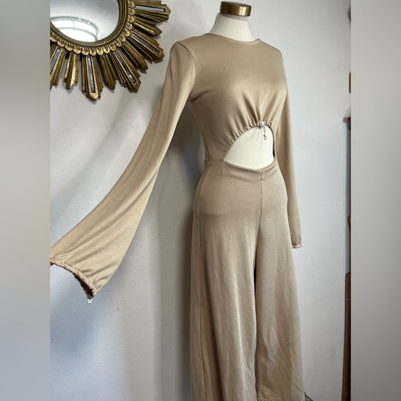 Zara W&B Cutout Long Sleeve Jumpsuit - Picture 4 of 16